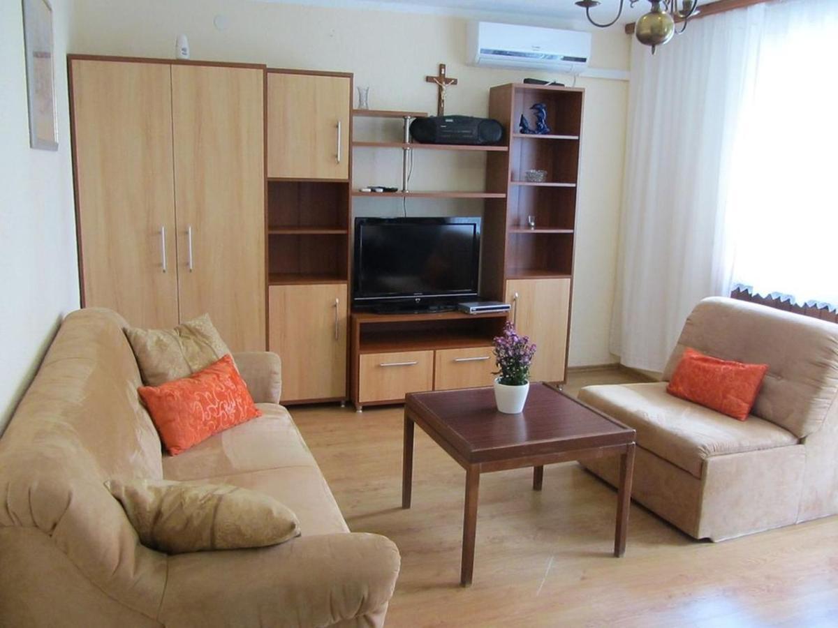 Apartments Marijana Srsici Exterior photo